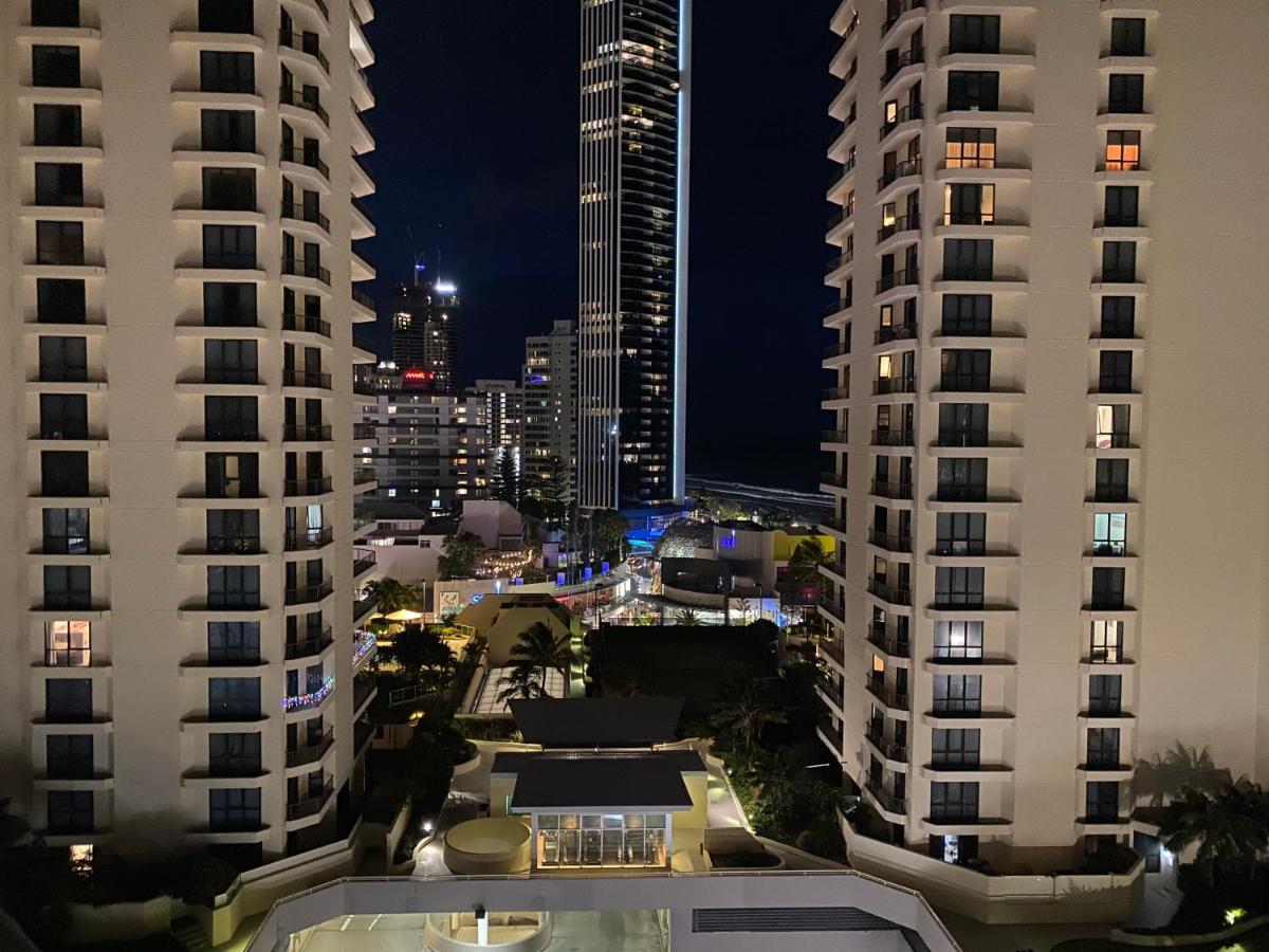 Unit 2 - Spectacular Sea Views In Surfers Paradise Голд-Кост Екстер'єр фото